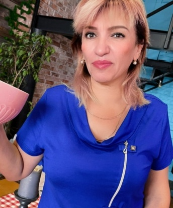 Опытная и чувственная блондинка ждет тебя для приятного времяпровождения. Обещаю необыкновенные ощущения и полное удовлетворение. Позвони, чтобы окунуться в мир страсти! 1228, 45 лет